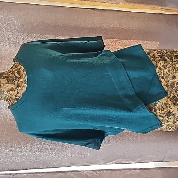 NWT Eric + Ali Anthropologie Oversized Sweater - Size XS - Beautiful Fall Green - Picture 1 of 3